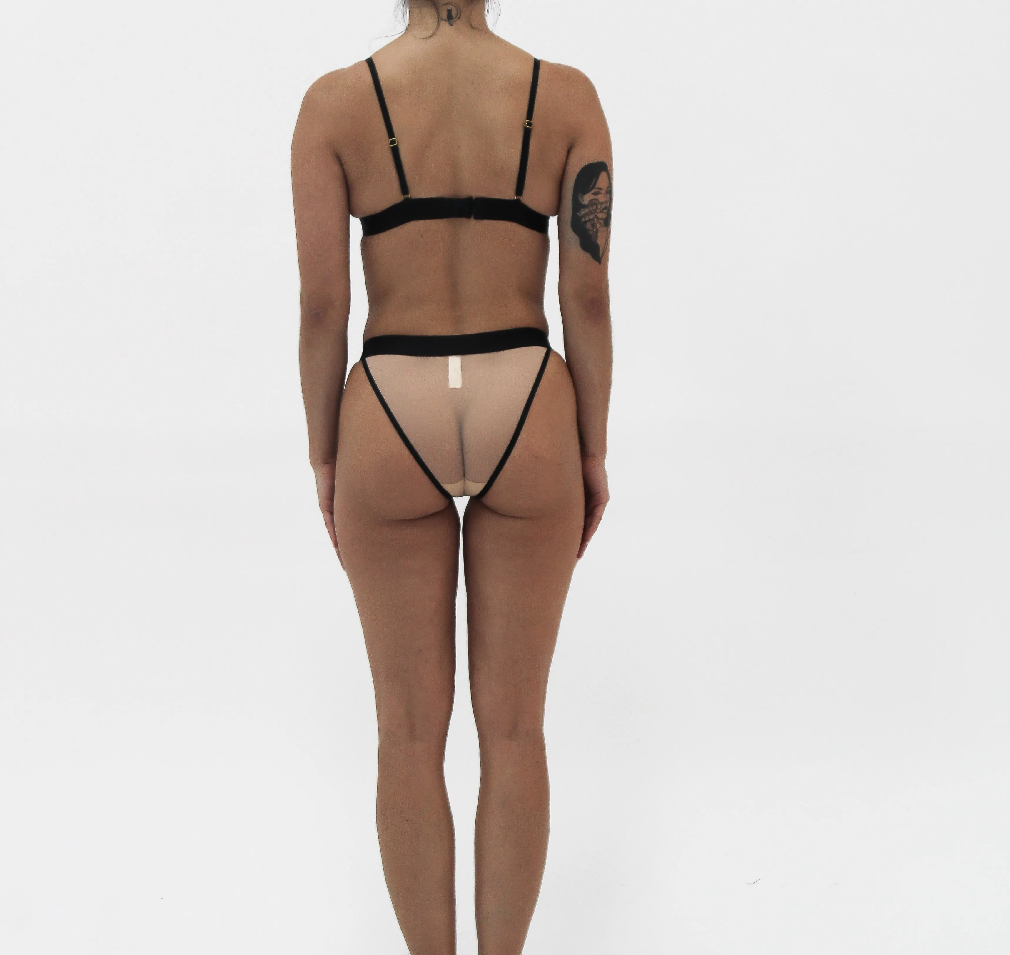 Lingerie Avalon Black Bottom